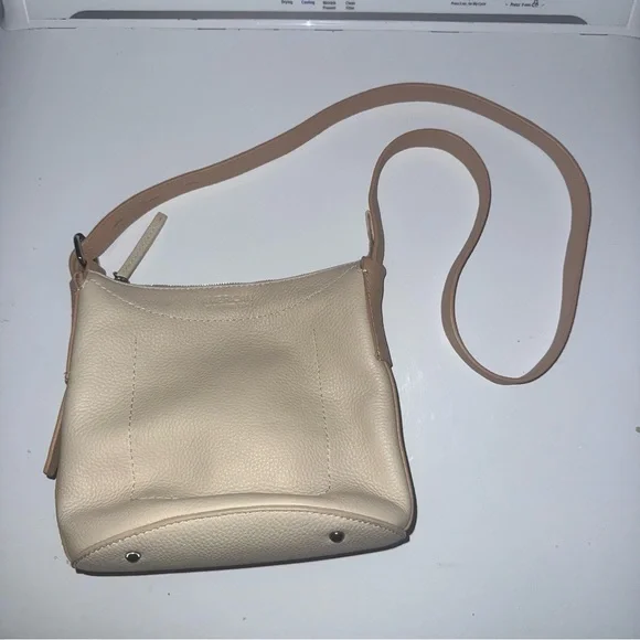 American Leather Co. Crowley Bucket Crossbody Beige & Tan - Picture 2 of 10